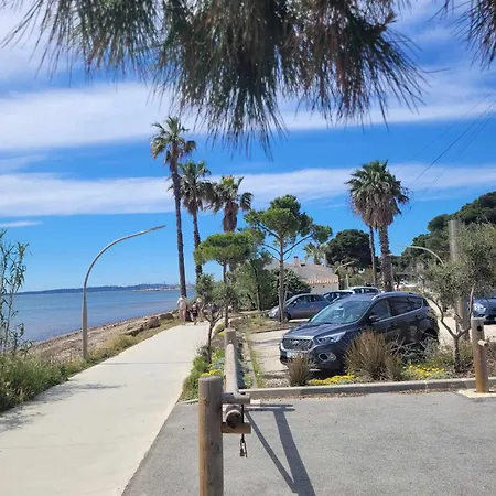 Mobil-home A 200 M Des Plages イエール