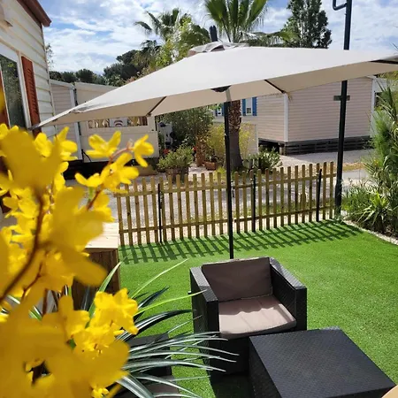 אתר קמפינג Mobil-home A 200 M Des Plages