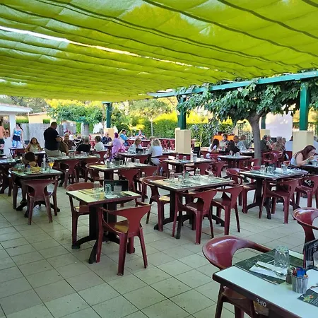 Mobil-home A 200 M Des Plages